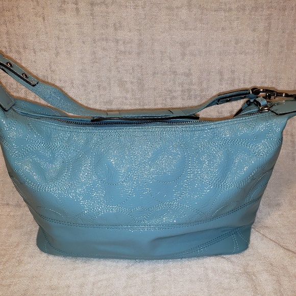 Like New Authentic Coach - Picture 4 of 8